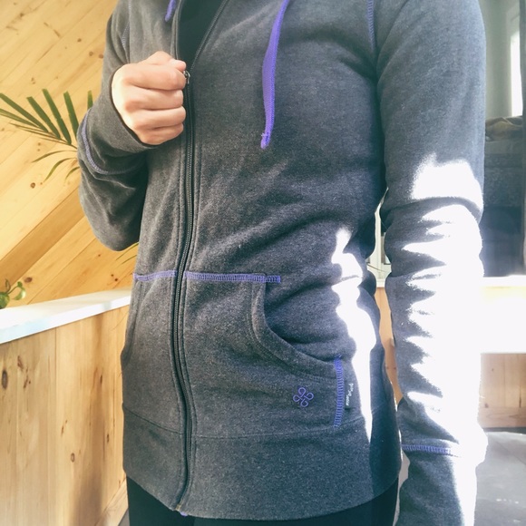 💜 Brand New Hoodie 💜 - Picture 5 of 7